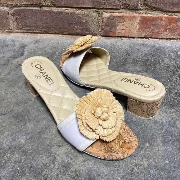 Chanel Bone CC Cork Straw Flower Sandals Mules - Picture 2 of 10